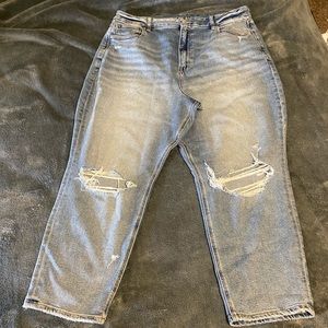 American Eagle Mom Jeans
